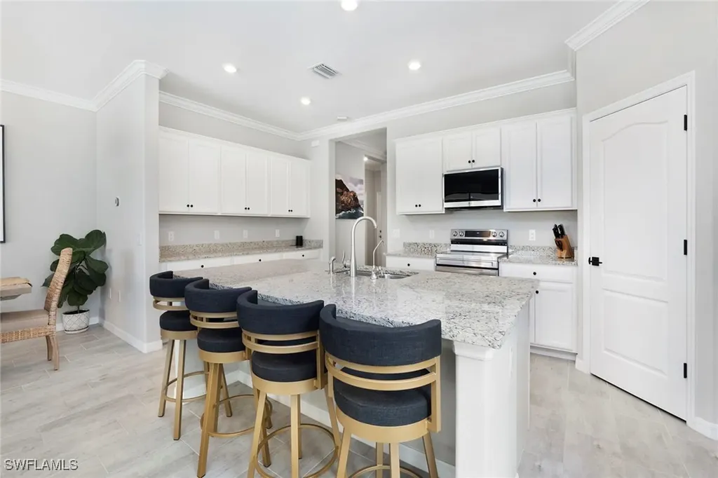 1597 Vizcaya Lane Naples FL 34113