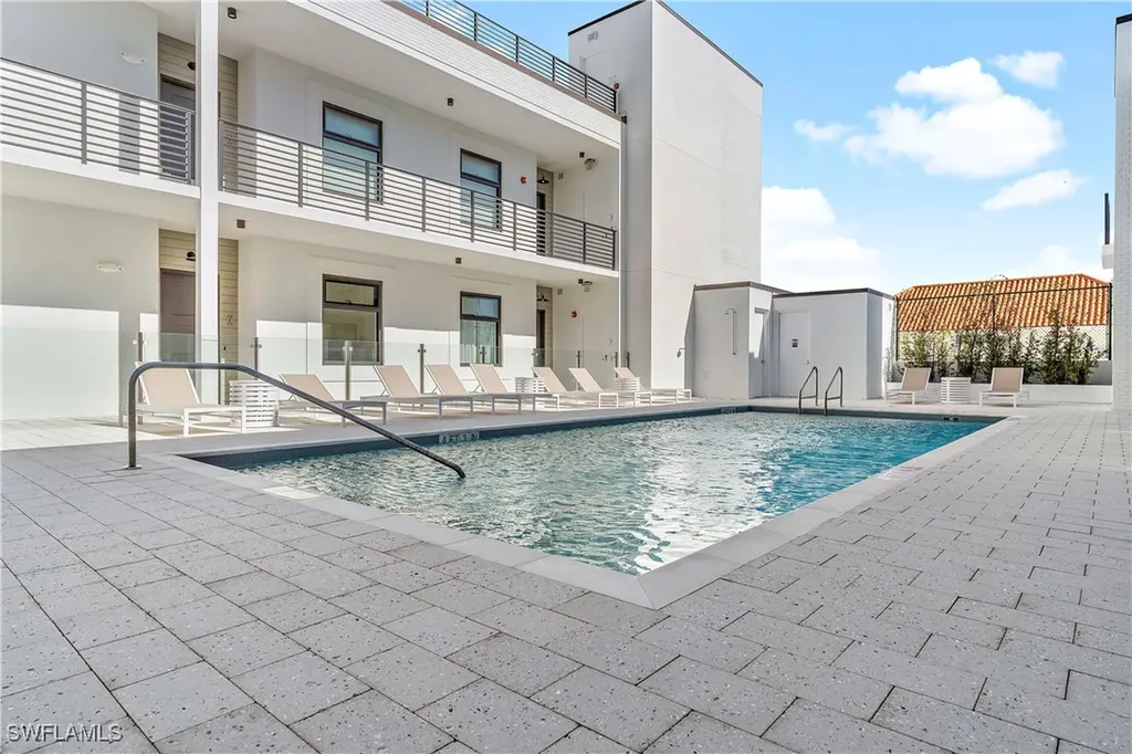 850 Central Avenue Naples FL 34102