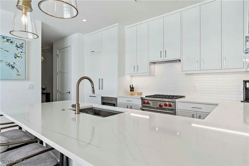 850 Central Avenue Naples FL 34102