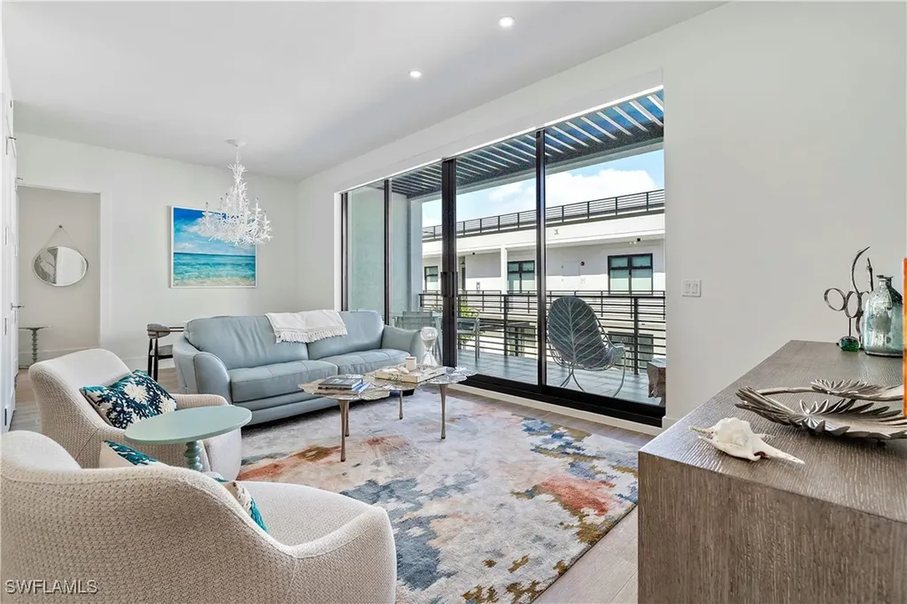 850 Central Avenue Naples FL 34102