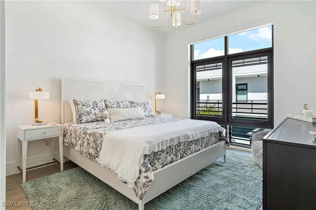 850 Central Avenue Naples FL 34102