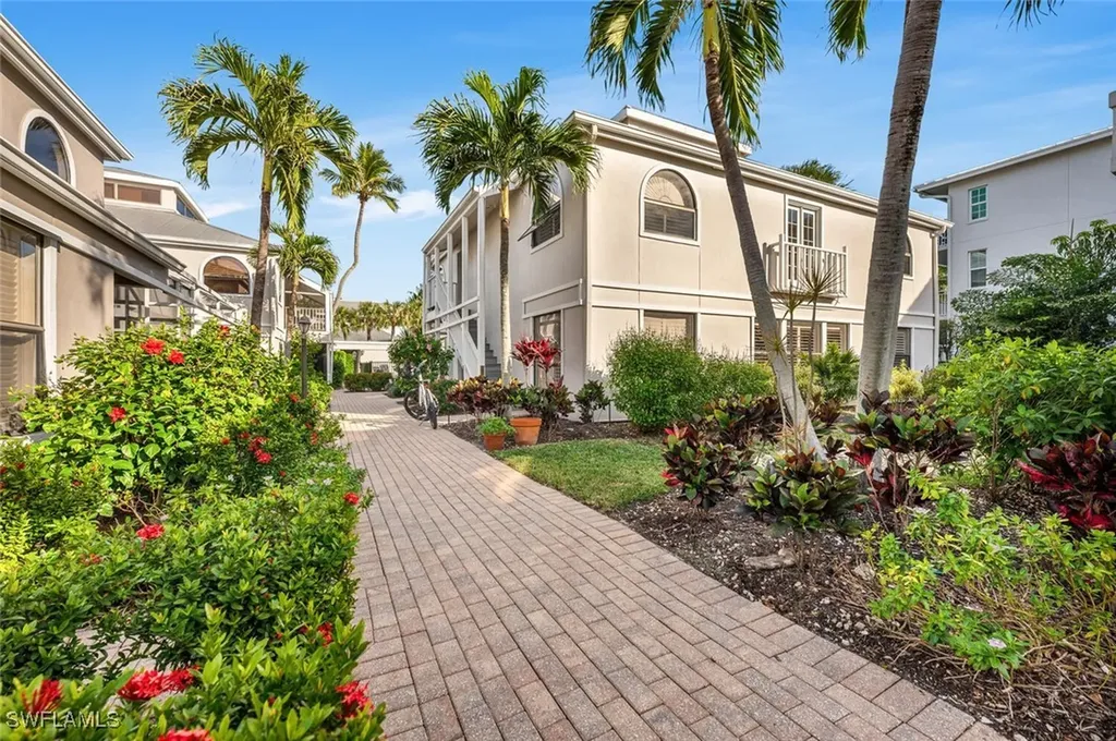 314 7th Avenue S Naples FL 34102