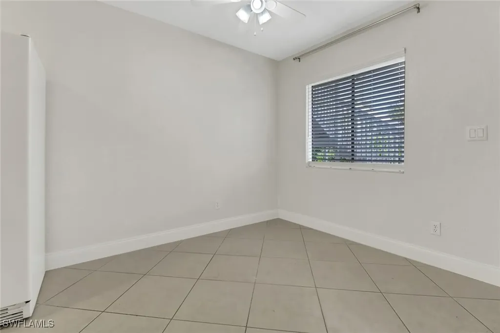4623 Bayshore Drive Naples FL 34112