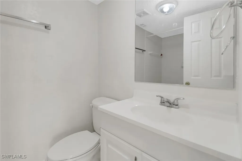 4623 Bayshore Drive Naples FL 34112
