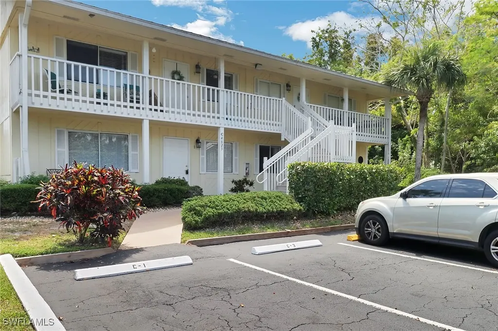 4623 Bayshore Drive Naples FL 34112