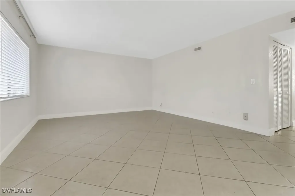 4623 Bayshore Drive Naples FL 34112