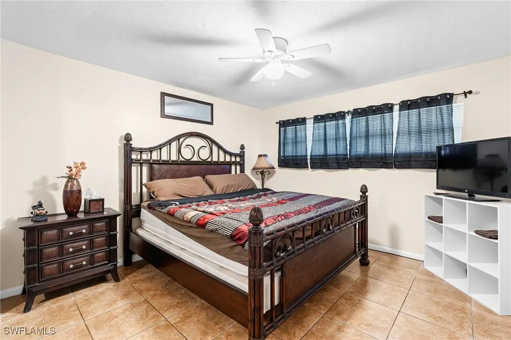 3042 Mango Street Fort Myers FL 33916