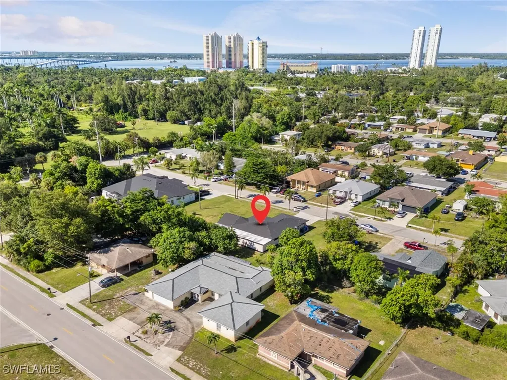 3042 Mango Street Fort Myers FL 33916
