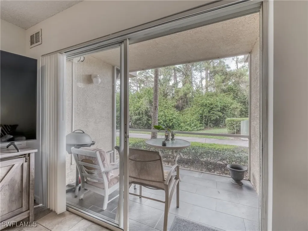 8290 Ibis Club Lane Naples FL 34104