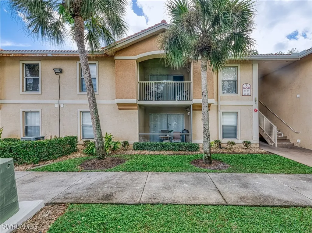 8290 Ibis Club Lane Naples FL 34104