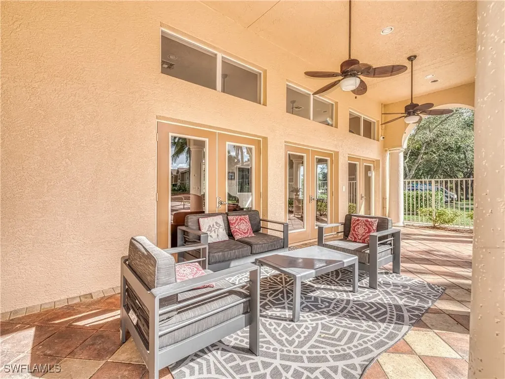8290 Ibis Club Lane Naples FL 34104