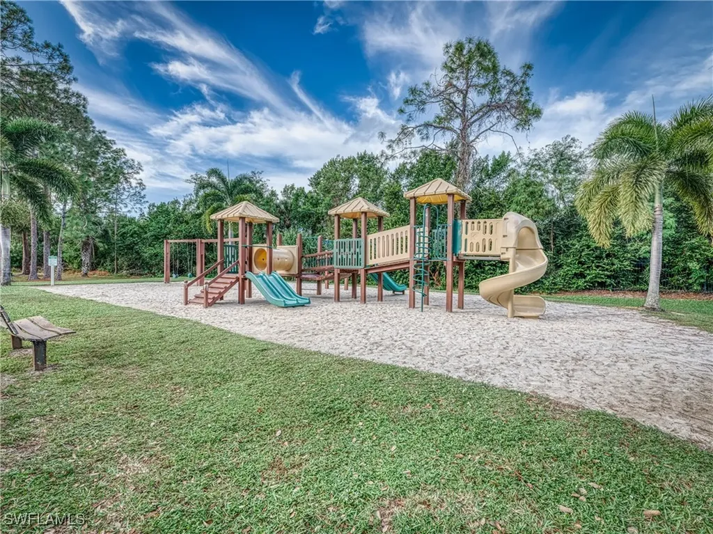 8290 Ibis Club Lane Naples FL 34104