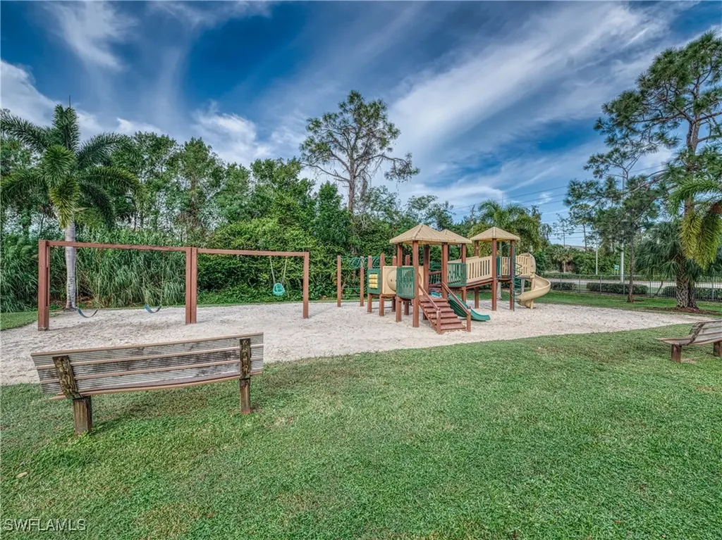 8290 Ibis Club Lane Naples FL 34104