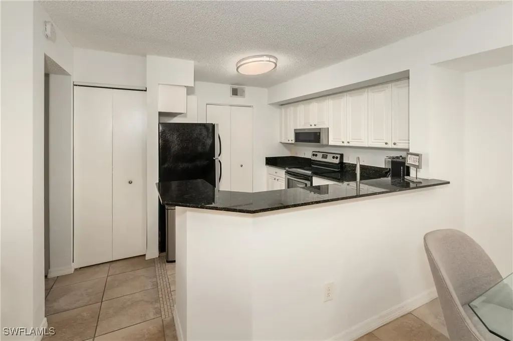 8290 Ibis Club Lane Naples FL 34104
