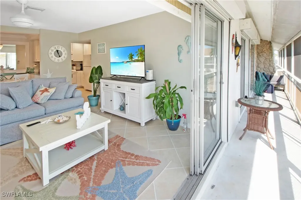 330 Kon Tiki Drive Naples FL 34113