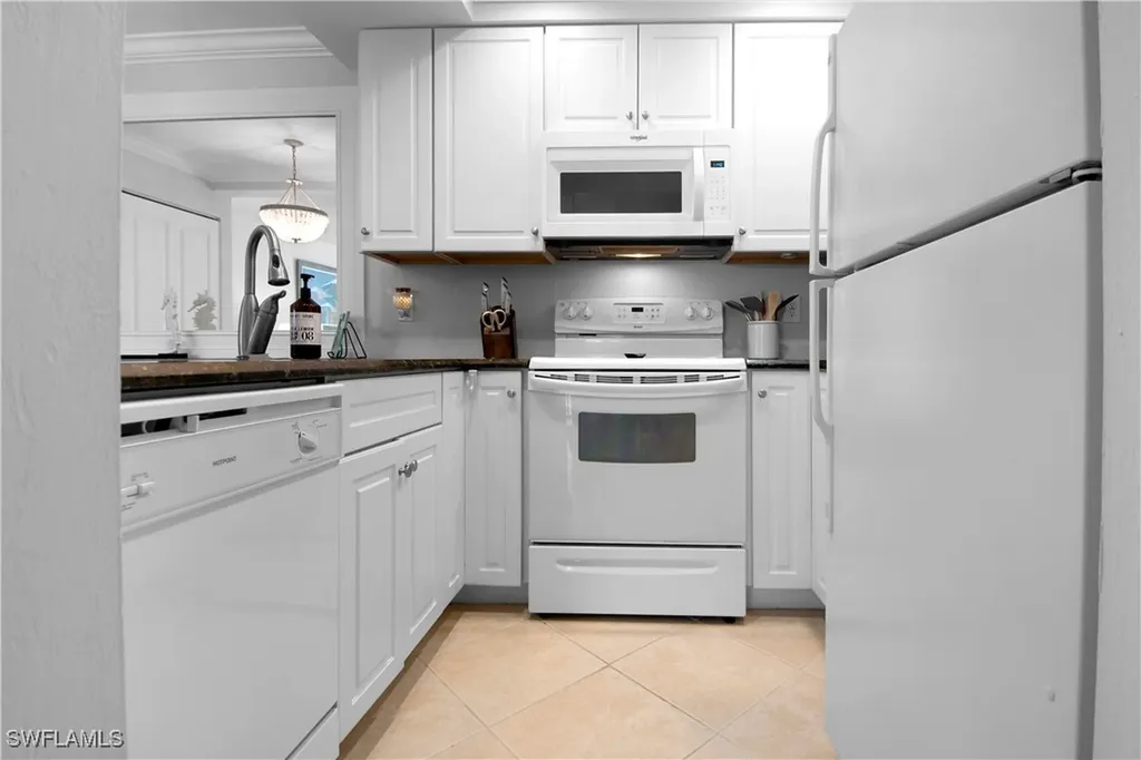 330 Kon Tiki Drive Naples FL 34113