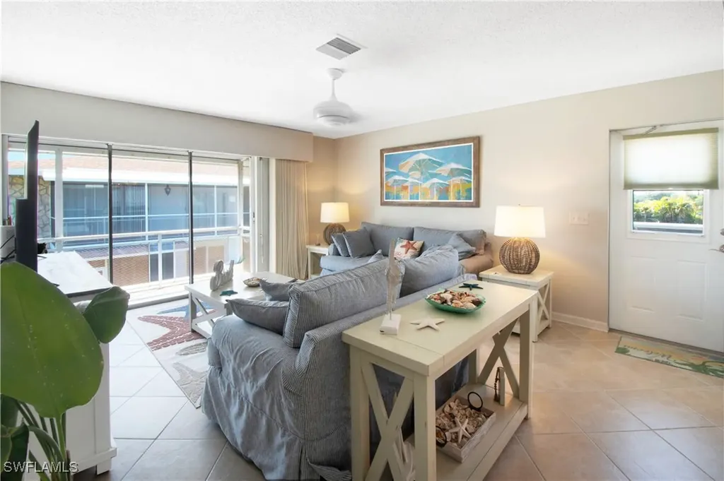 330 Kon Tiki Drive Naples FL 34113