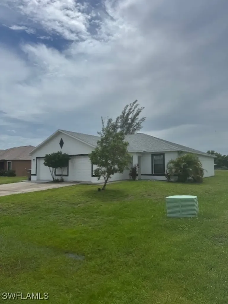 1912 SW 15th Place Cape Coral FL 33991