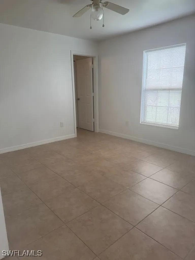 1912 SW 15th Place Cape Coral FL 33991