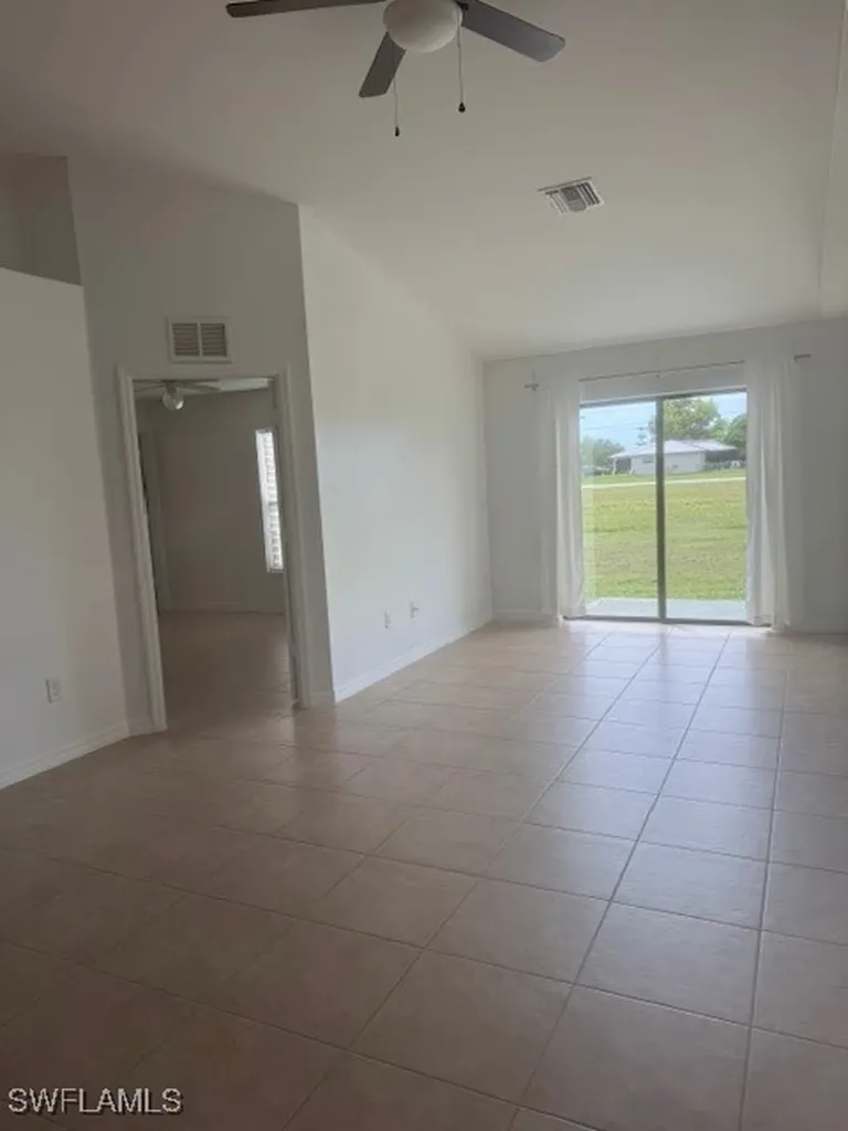 1912 SW 15th Place Cape Coral FL 33991