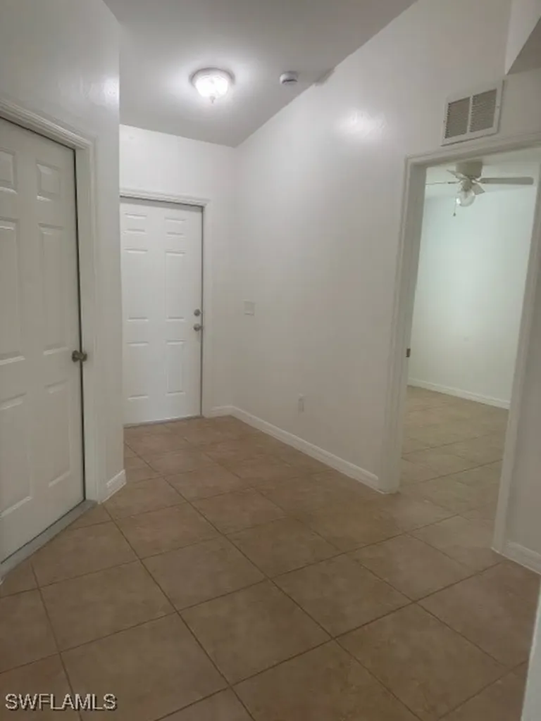 1912 SW 15th Place Cape Coral FL 33991