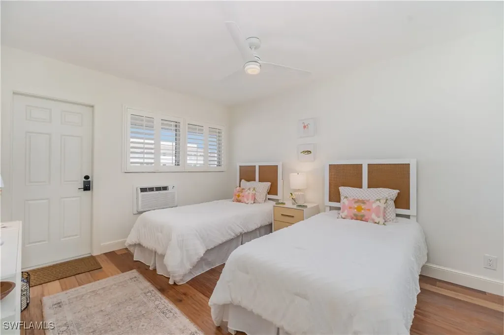 473 12th Avenue S Naples FL 34102