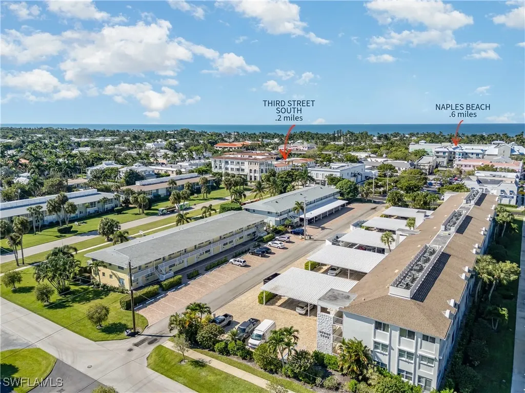 473 12th Avenue S Naples FL 34102
