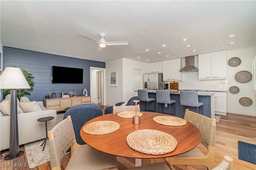 473 12th Avenue S Naples FL 34102