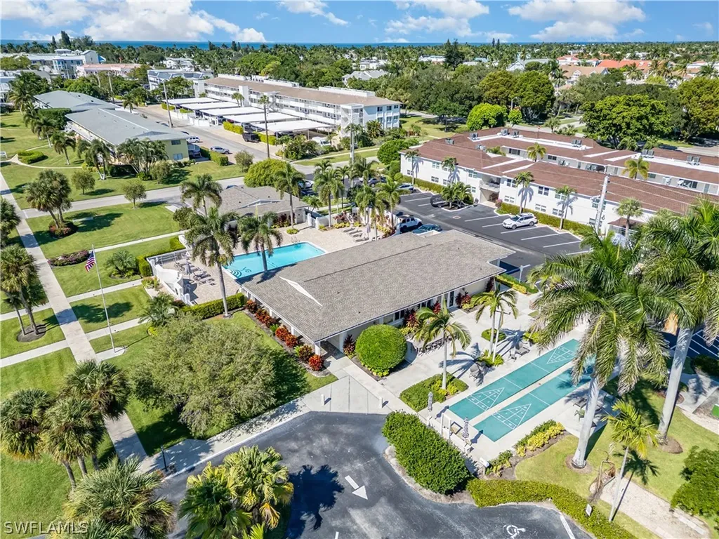 473 12th Avenue S Naples FL 34102