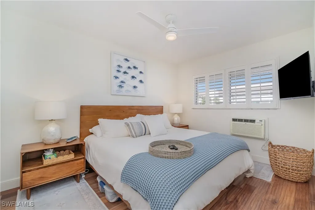 473 12th Avenue S Naples FL 34102