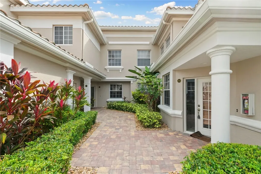 3960 Deer Crossing Court Naples FL 34114
