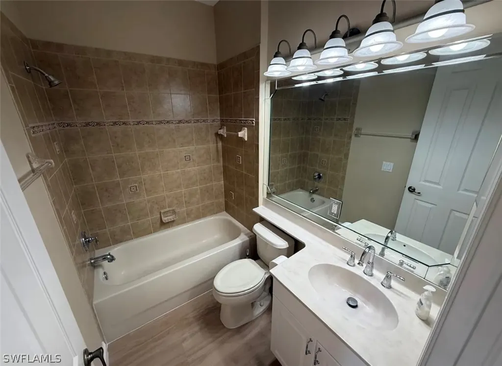 10228 Cobble Hill Road Bonita Springs FL 34135