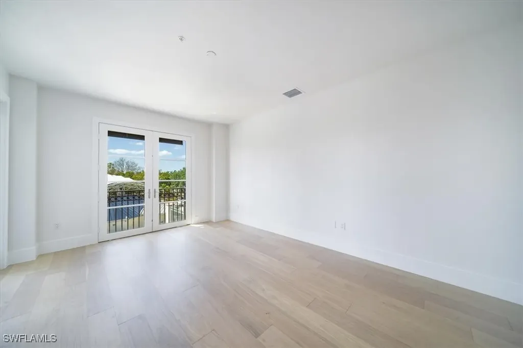 780 5th Avenue S Naples FL 34102