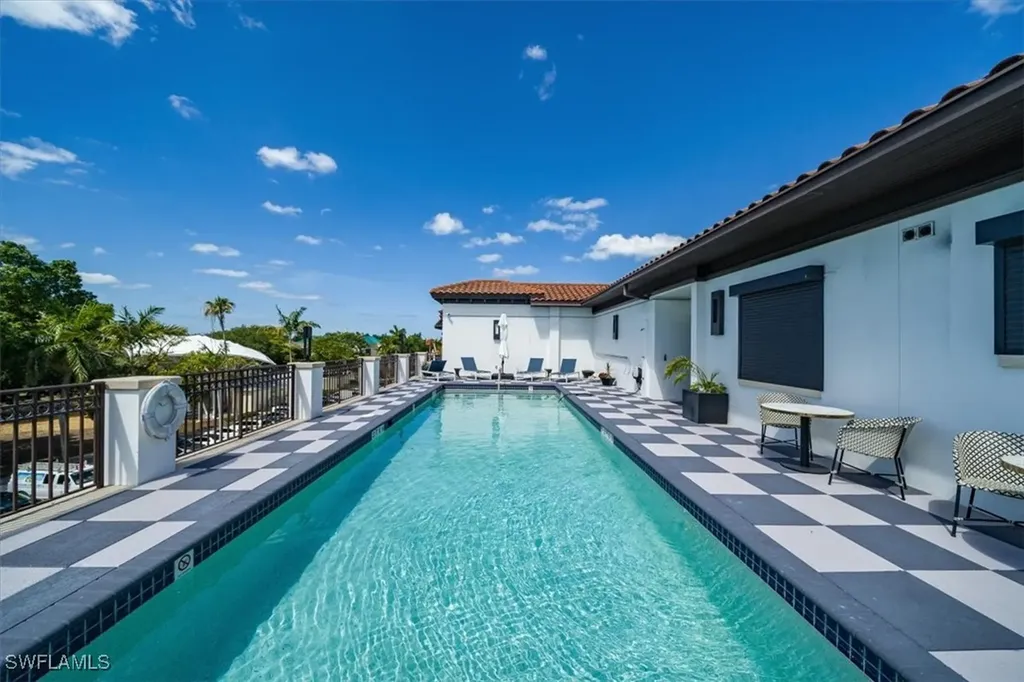 780 5th Avenue S Naples FL 34102