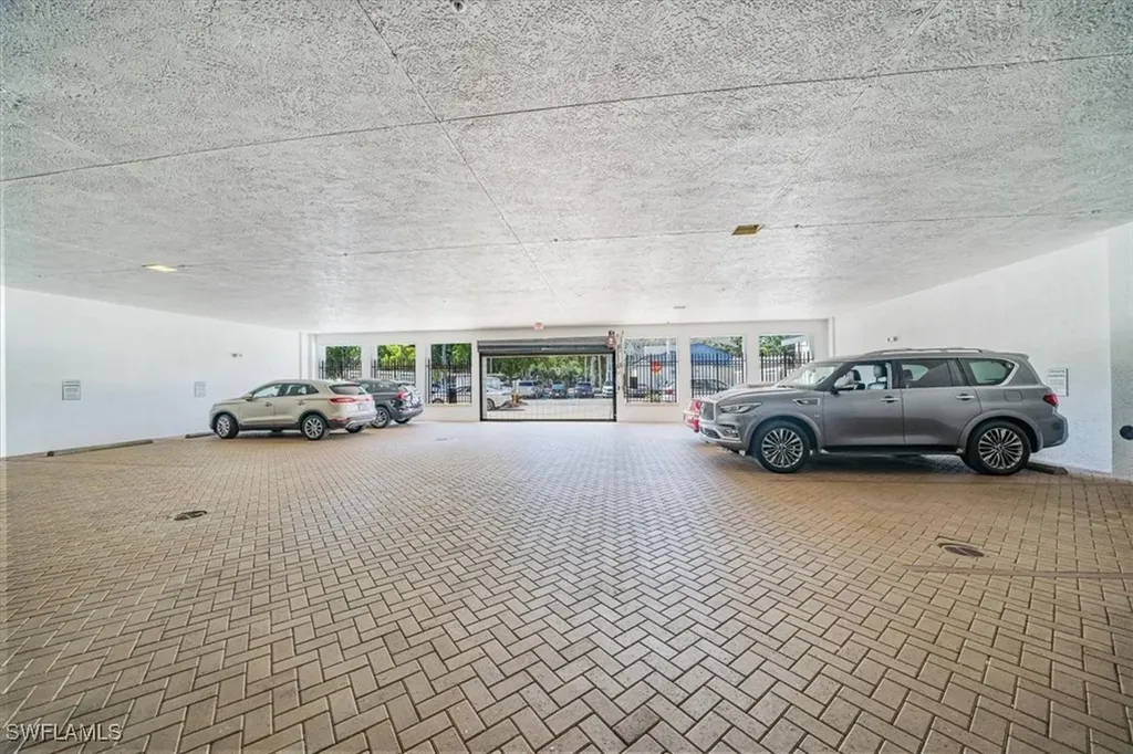 780 5th Avenue S Naples FL 34102