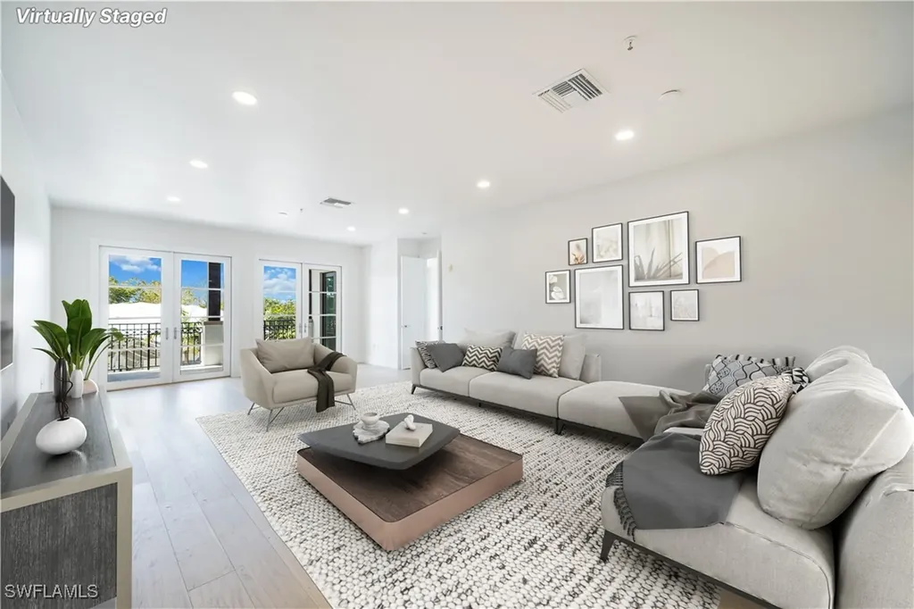 780 5th Avenue S Naples FL 34102