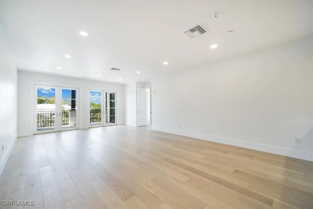 780 5th Avenue S Naples FL 34102