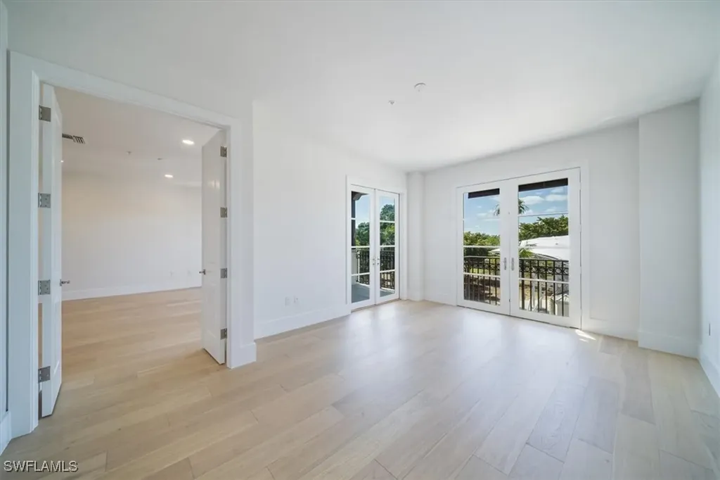 780 5th Avenue S Naples FL 34102