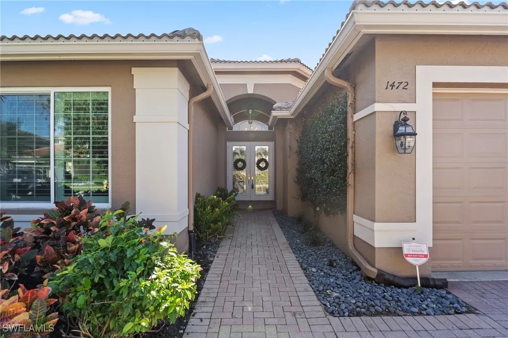 1472 Palma Blanca Court Naples FL 34119