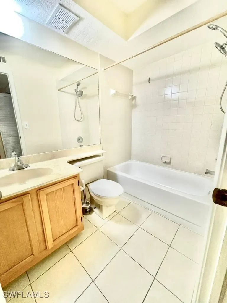 9580 Victoria Lane Naples FL 34109