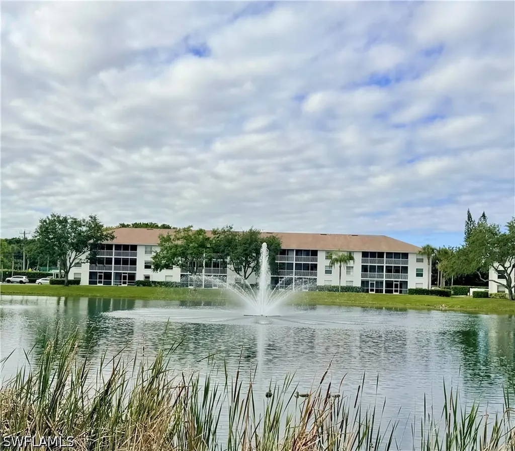 9580 Victoria Lane Naples FL 34109