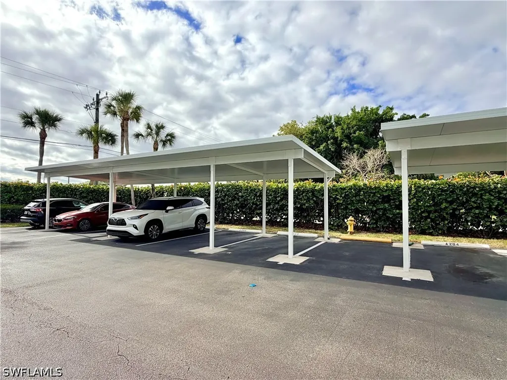 9580 Victoria Lane Naples FL 34109