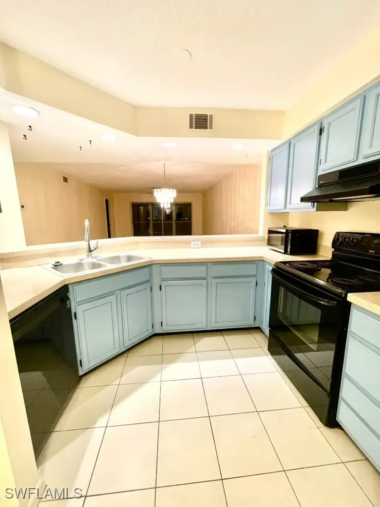 9580 Victoria Lane Naples FL 34109