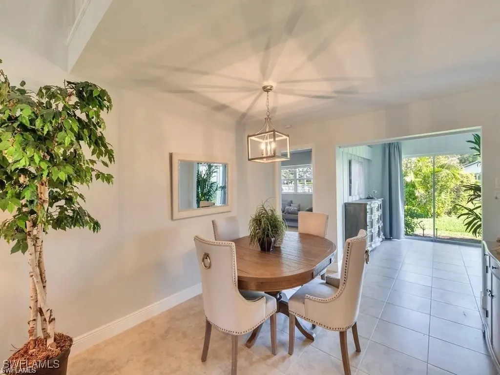 4706 West Boulevard Naples FL 34103