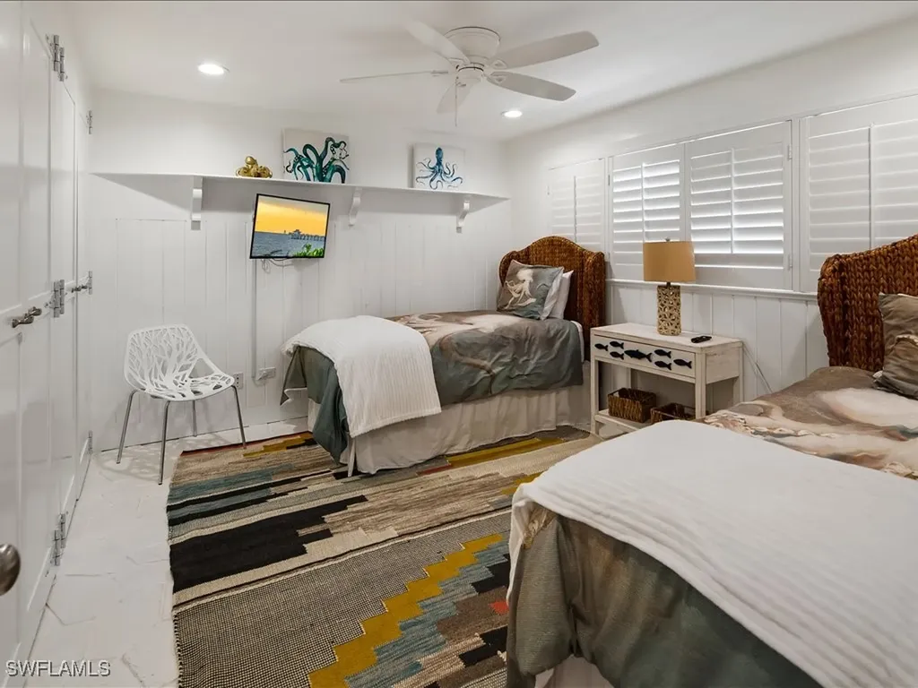 436 Golfview Drive Naples FL 34110