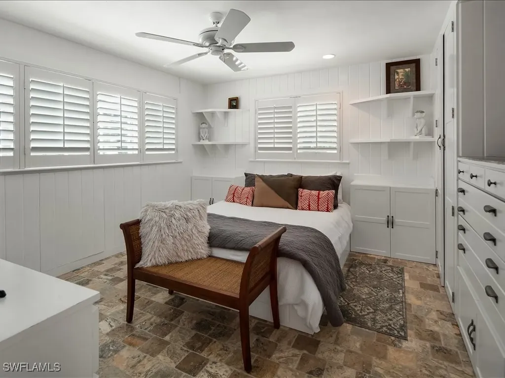 436 Golfview Drive Naples FL 34110