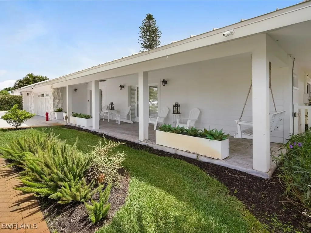 436 Golfview Drive Naples FL 34110