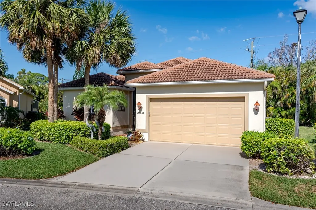 Bonita Springs FL, 28363 Hidden Lake Drive