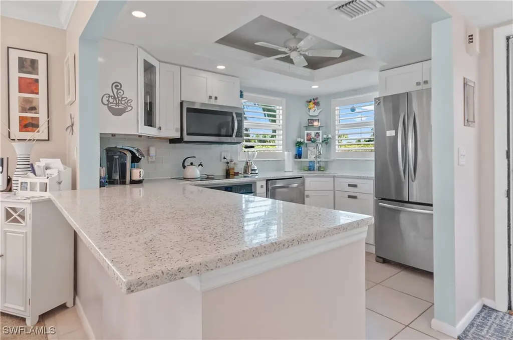 Naples FL, 37 High Point Circle E, Unit 210
