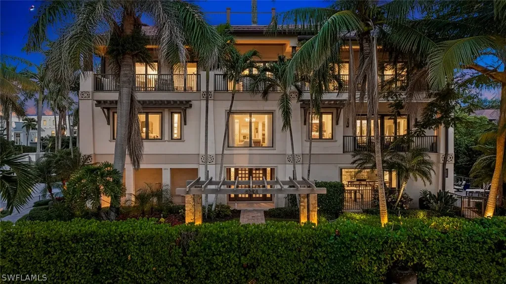 1441 Gulf Shore Boulevard S Naples FL 34102